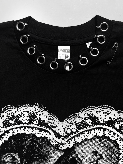 1/1 PIERCED CEMETERY BABY TEE - M