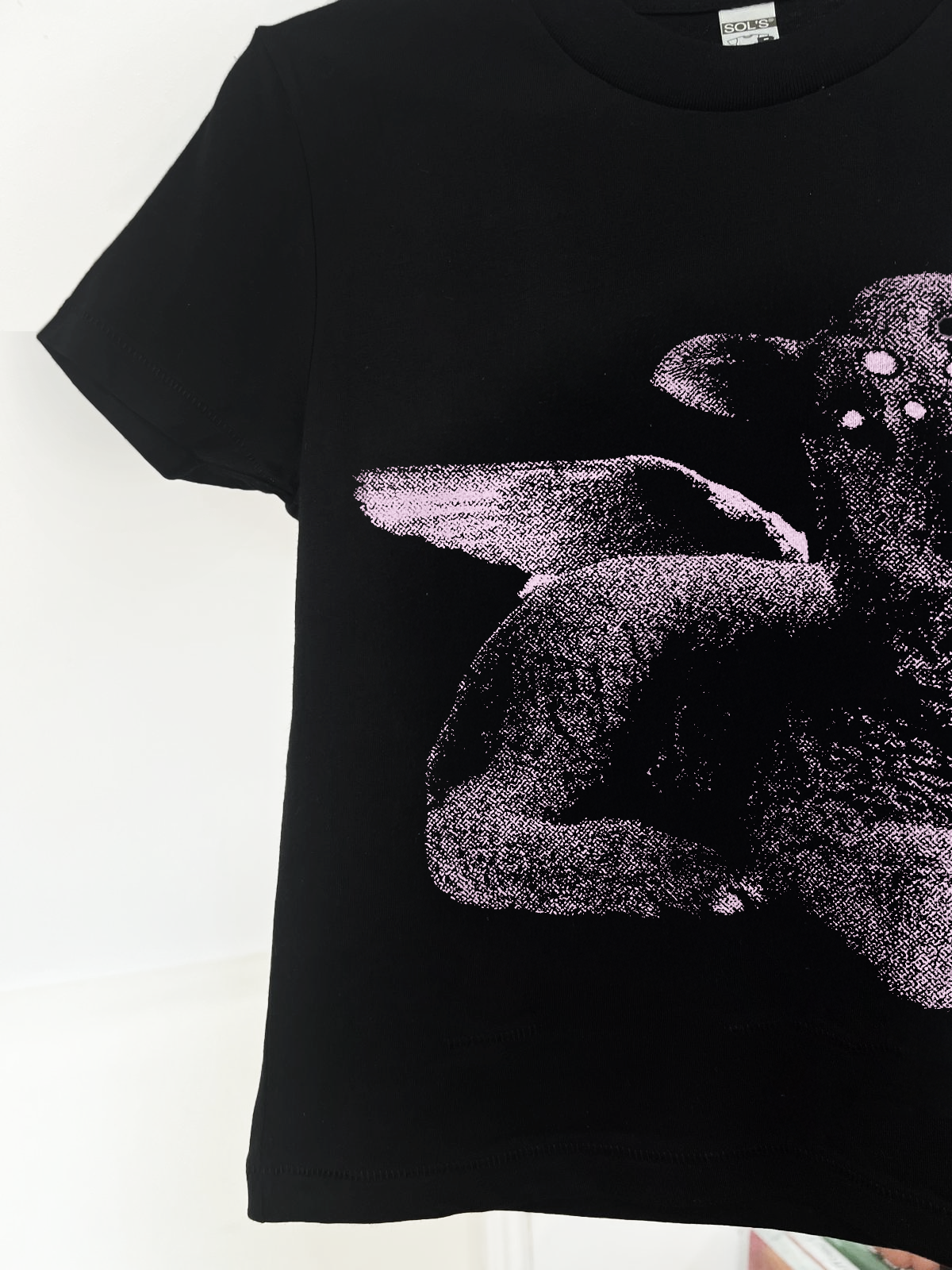 RUNT TEE